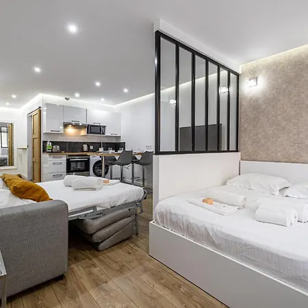 8 Merle T2 - Moderner Pour 4 Personnes Proche Palais Apartmán *