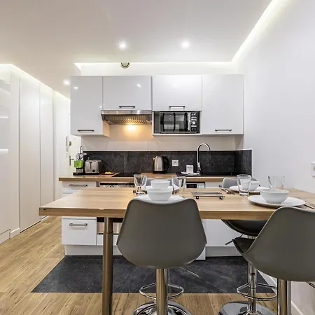 8 Merle T2 - Moderner Pour 4 Personnes Proche Palais Апартаменты