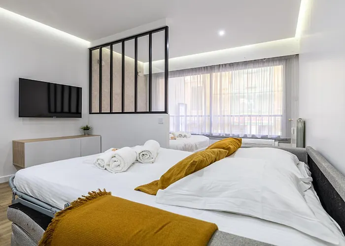 8 Merle T2 - Moderner Pour 4 Personnes Proche Palais Апартаменты *