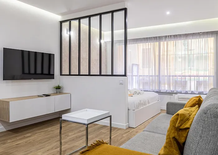 8 Merle T2 - Moderner Pour 4 Personnes Proche Palais Канны