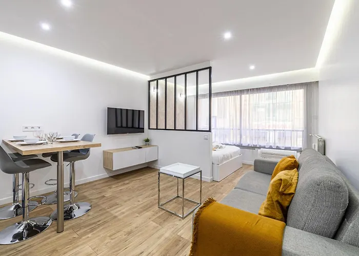 8 Merle T2 - Moderner Pour 4 Personnes Proche Palais Апартаменты *